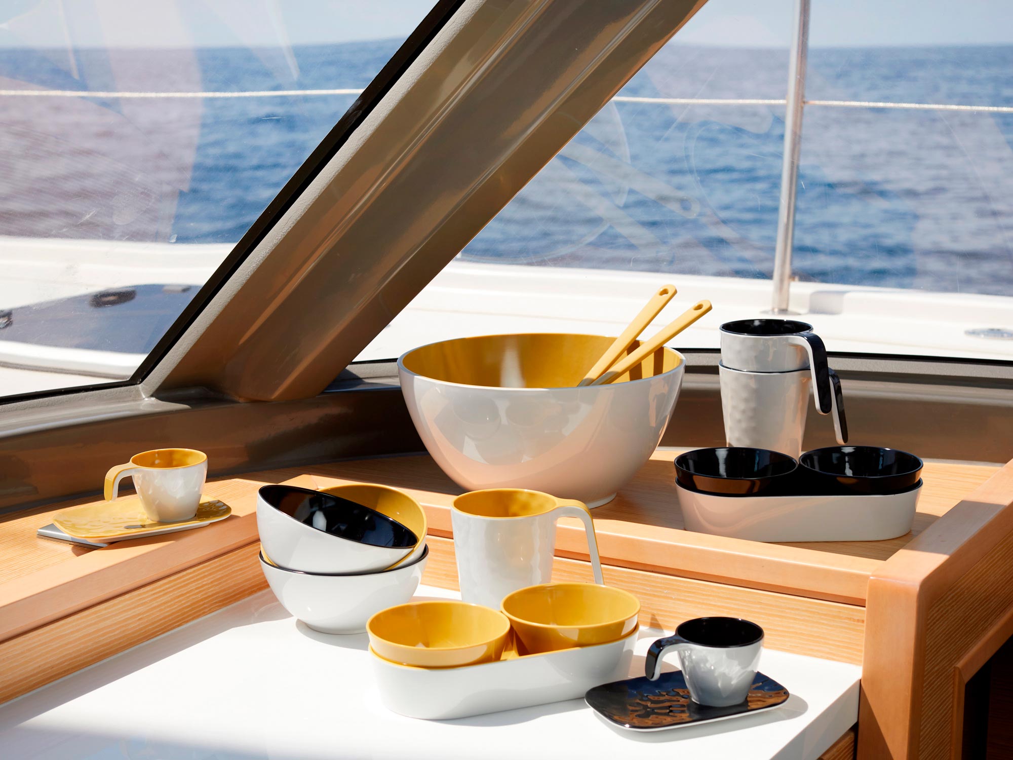 Insalatiera Melamina Con Mestoli Summer – Black - immagine 2